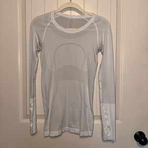 Lululemon swiftly tech long sleeve - white